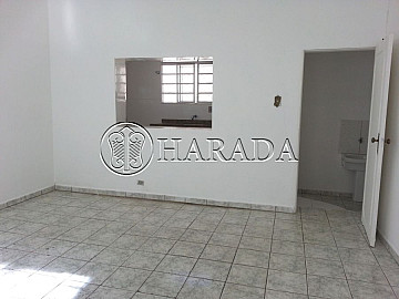 Casa 80 m2, 2 dm a 550m do metr� Pra�a da �rvore