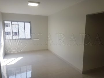 Apto reformado 68 m2,2 dm na Sa�de